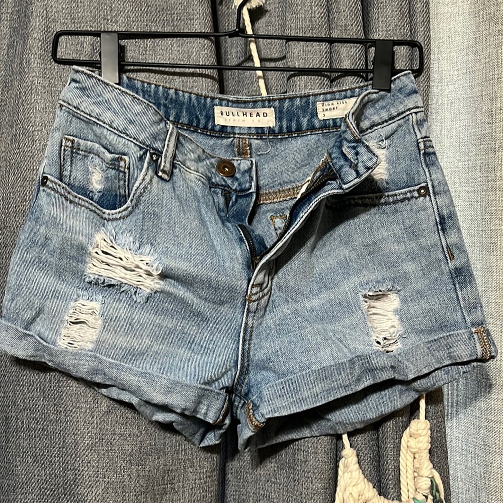 Bullhead high rise jean short